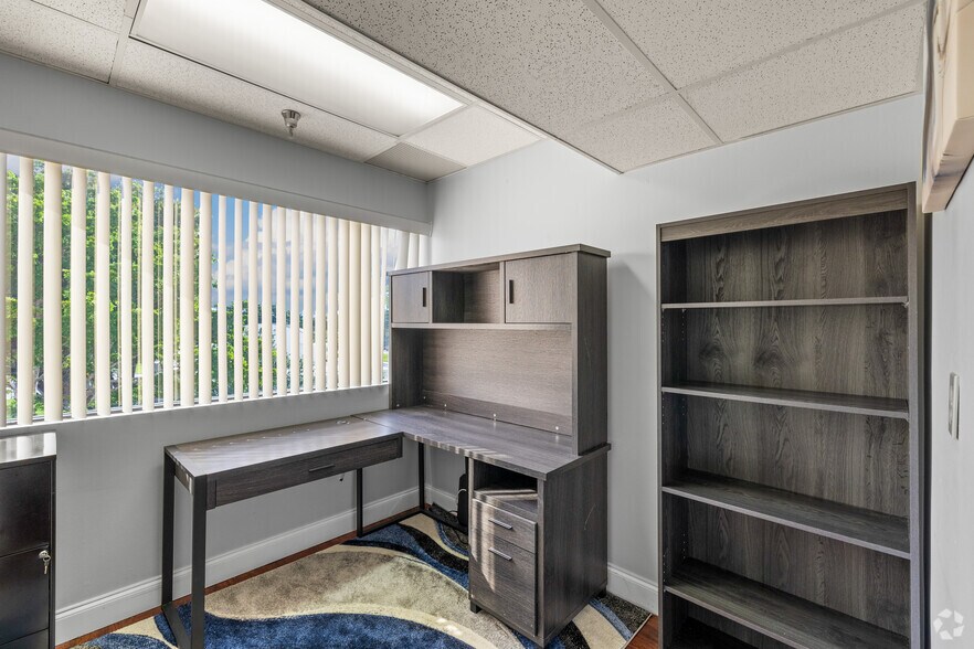More Photos Of 1650 S Dixie Hwy, Boca Raton Medical For Sale