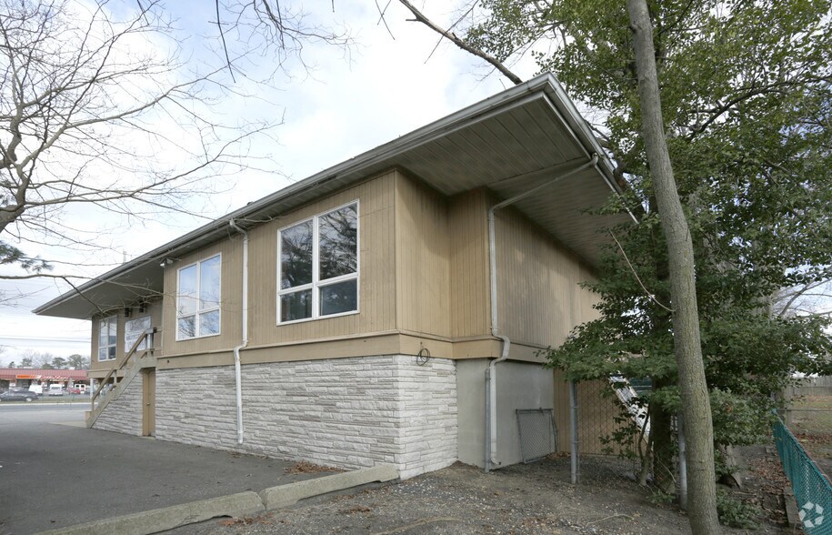 More Photos Of 17 E Route 37, Toms River Office For Lease