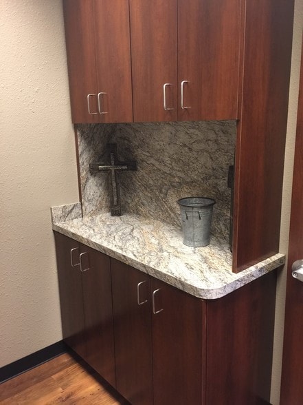 More Photos Of 1535 American Way, Cedar Hill Warehouse For Sale