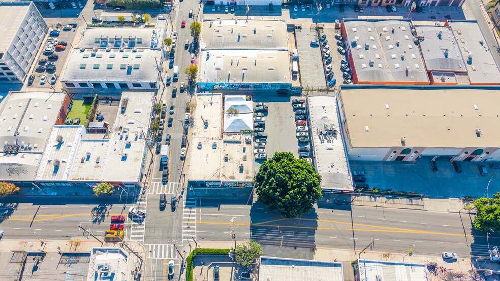 More Photos Of 1948 E 7th St, Los Angeles Bar For Lease