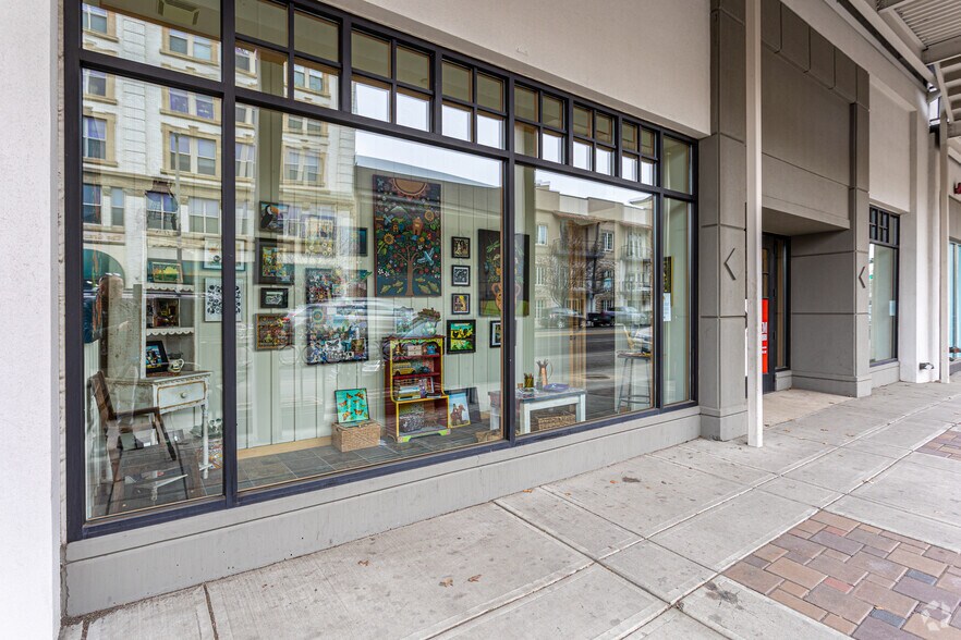 More Photos Of 309 E Yakima Ave, Yakima Storefront Retail Office For Lease