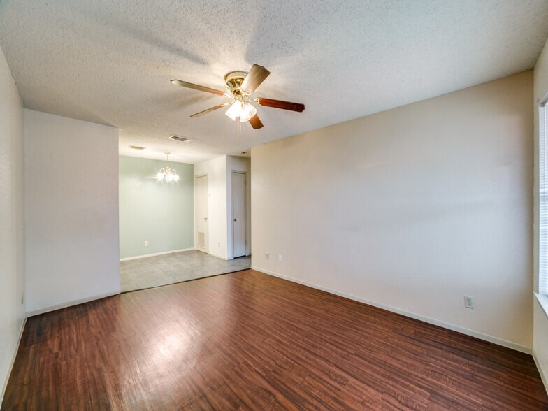 More Photos Of 7737 Skolout St, San Antonio Apartments For Sale