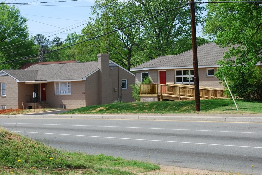 More Photos Of 3112 N Parham Rd, Richmond Medical For Lease