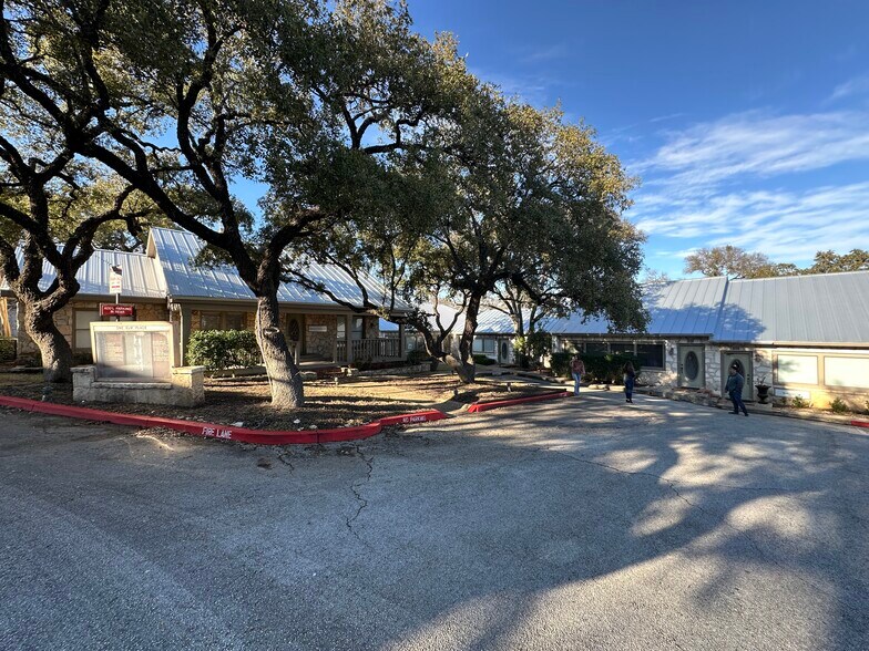 More Photos Of 11107 Wurzbach Rd, San Antonio Medical For Lease