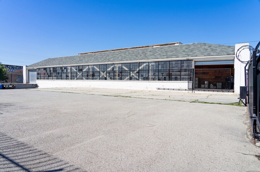 Primary Photo Of 2900 E 11th St, Los Angeles Warehouse For Lease