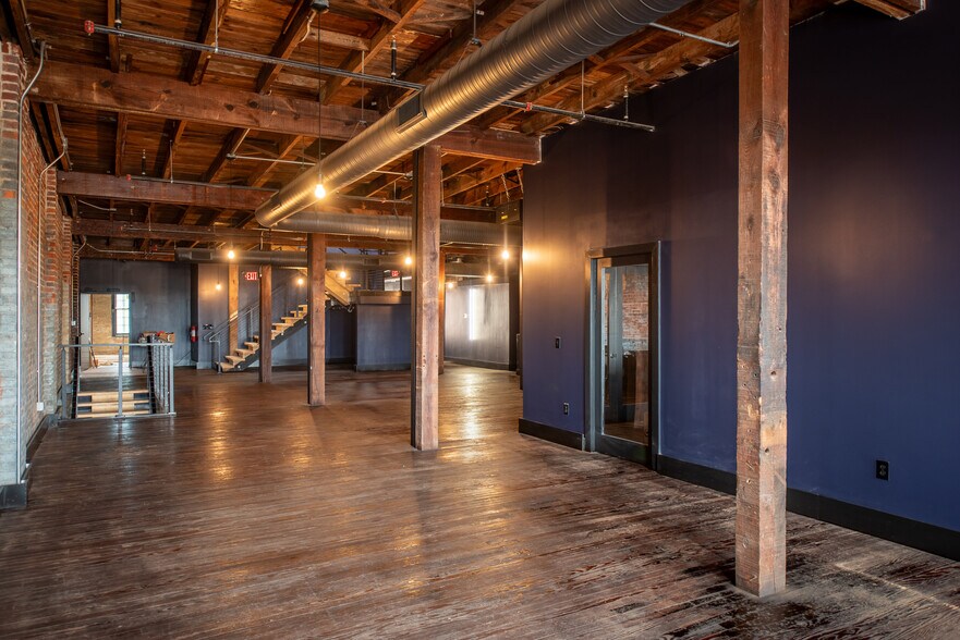 More Photos Of 225 Mason Ave, Cape Charles Storefront For Sale