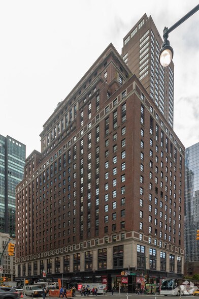 More Photos Of 250 W 57th St, New York Office For Lease