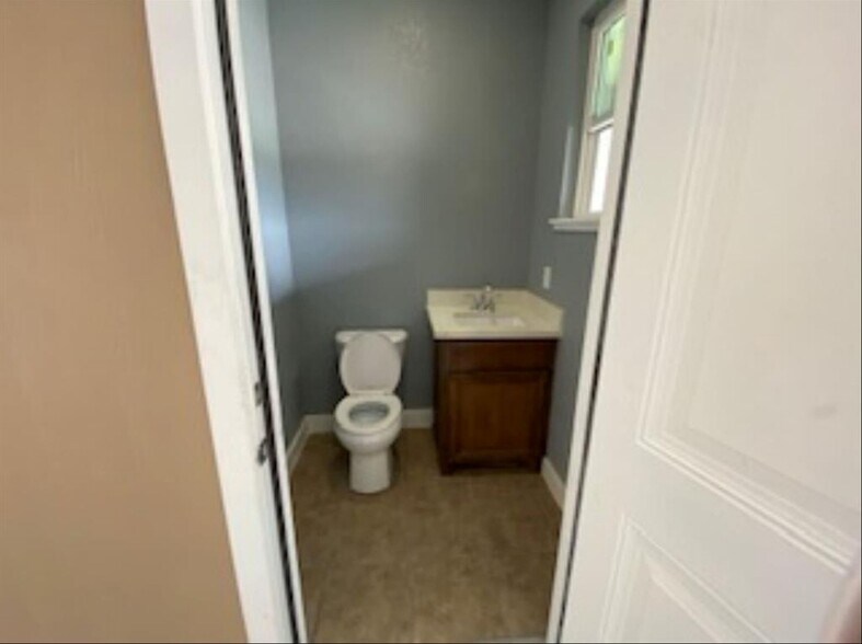 More Photos Of 5901 County Road 675B, Rosharon Warehouse For Sale