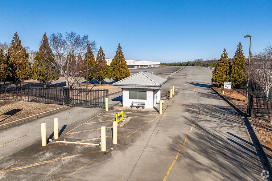 More Photos Of 580 Raco Pky, Pendergrass Industrial For Sale