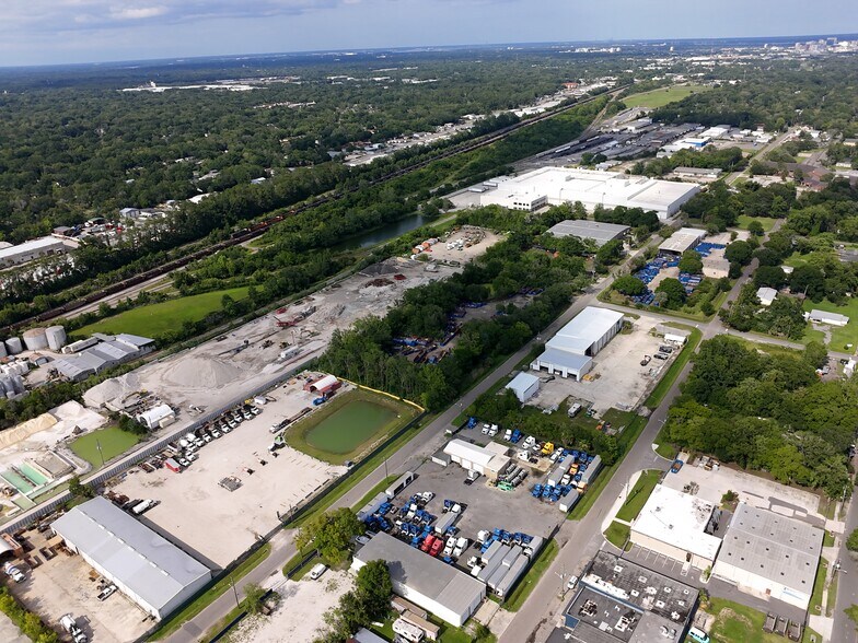 More Photos Of 4736 Hunt St, Jacksonville Warehouse For Sale