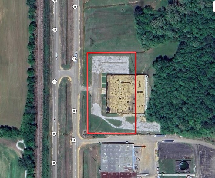 More Photos Of 944 Highway 15 N, New Albany Warehouse For Lease