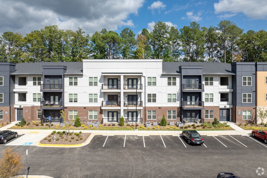 More Photos Of 12801 Lucks Ln, Midlothian Apartments For Sale