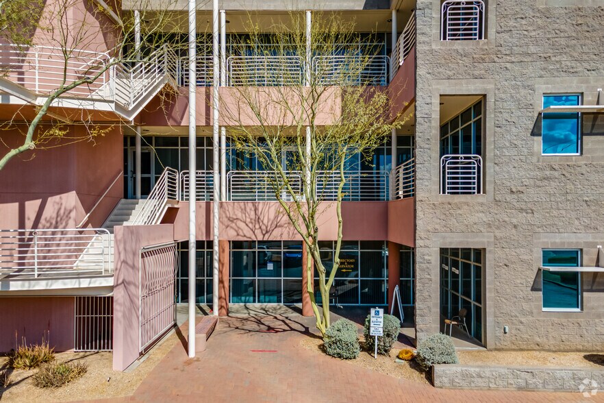 More Photos Of 9100 N 2nd St, Phoenix Medical For Lease