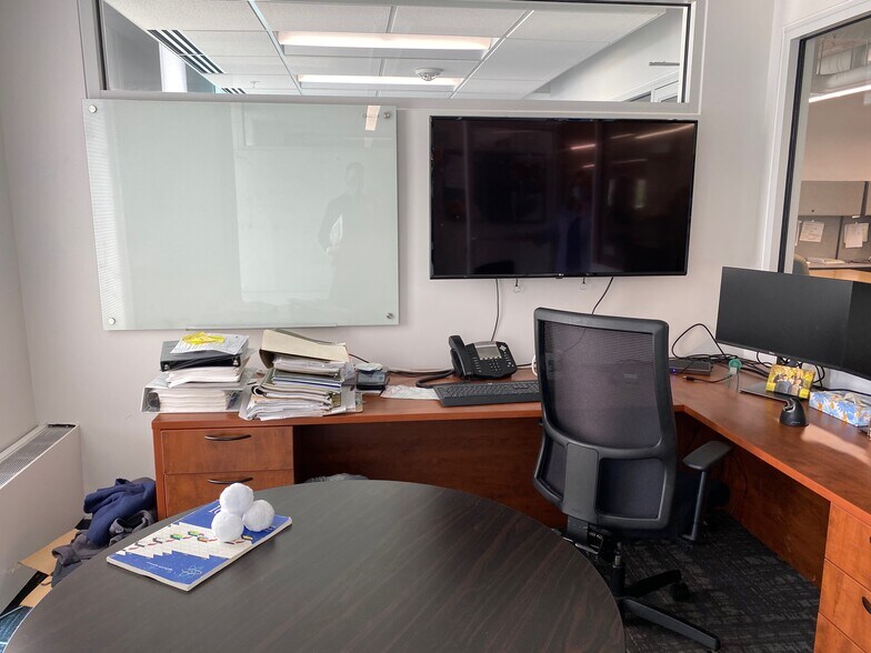 More Photos Of 100-101 E Milwaukee St, Janesville Office For Lease