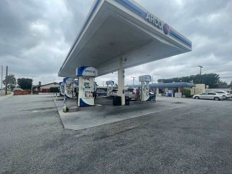 More Photos Of 9706 Telegraph Rd, Downey Service Station For Sale