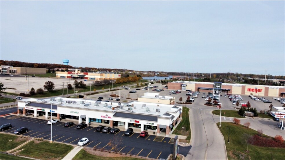 More Photos Of 700-770 E Rollins Rd, Round Lake Beach Unknown For Lease