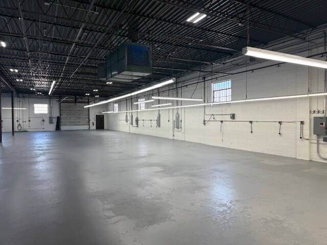 More Photos Of 195 S Fehr Way, Bay Shore Warehouse For Sale