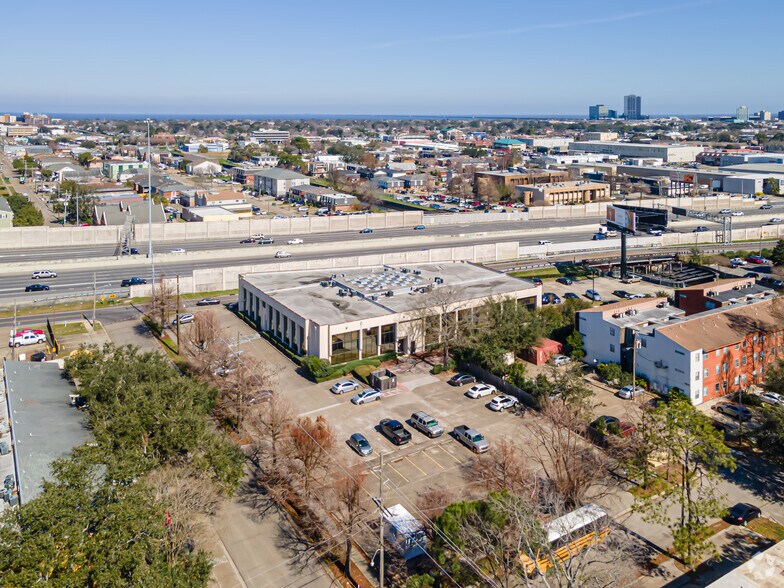 More Photos Of 4200 S I-10 Service Rd, Metairie Office For Lease