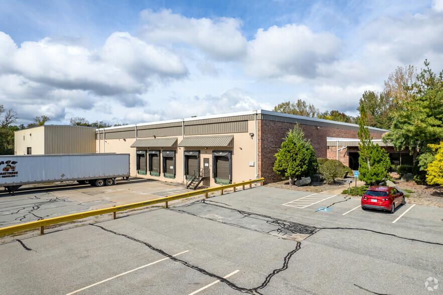 Primary Photo Of 1950 S County Trl, East Greenwich Warehouse For Lease