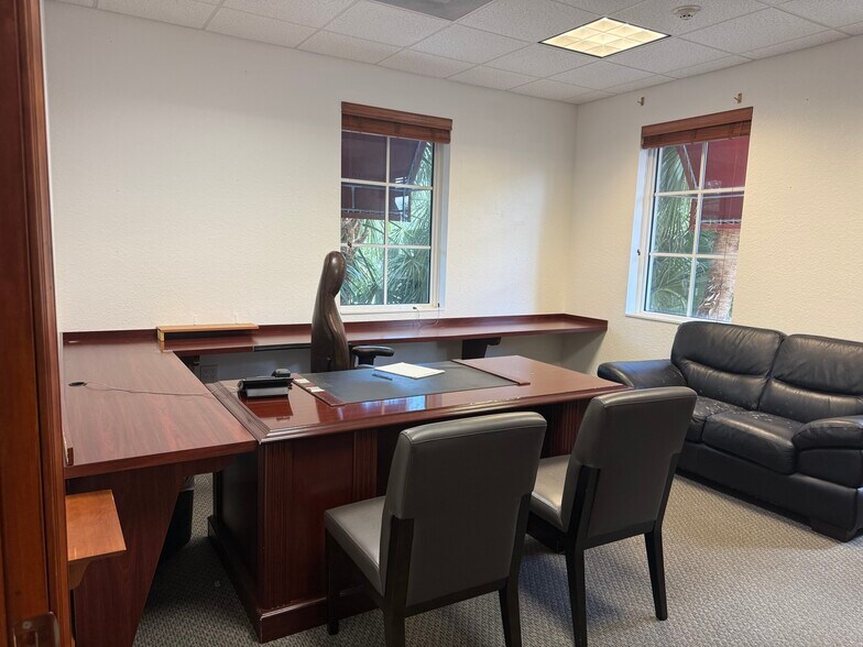 More Photos Of 5401 N University Dr, Coral Springs Medical For Sale