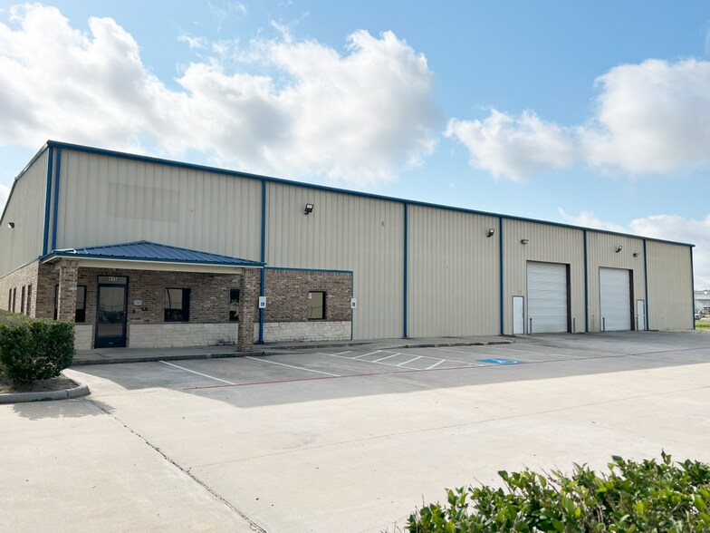 Primary Photo Of 415 Rankin Cir N, Houston Warehouse For Lease