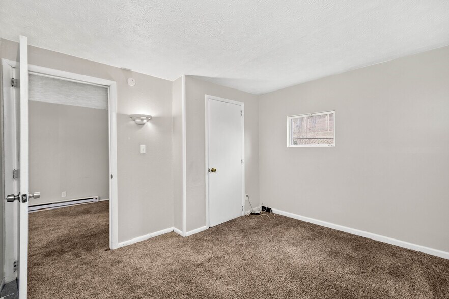 More Photos Of 1027 Cochran Mill Rd, Jefferson Hills Apartments For Sale