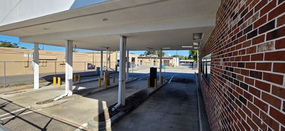 More Photos Of 5825 54th Ave N, Kenneth City Storefront Retail Office For Sale