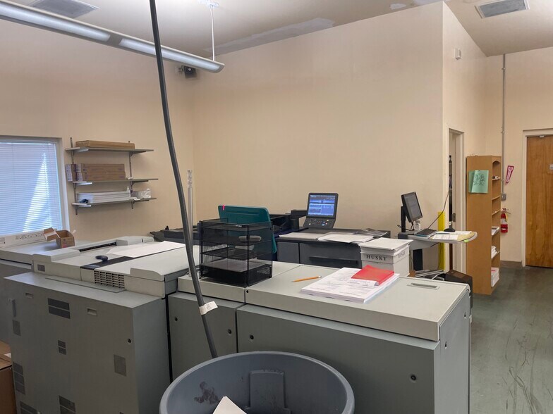 More Photos Of 25560 Technology Blvd, Punta Gorda Office For Sale