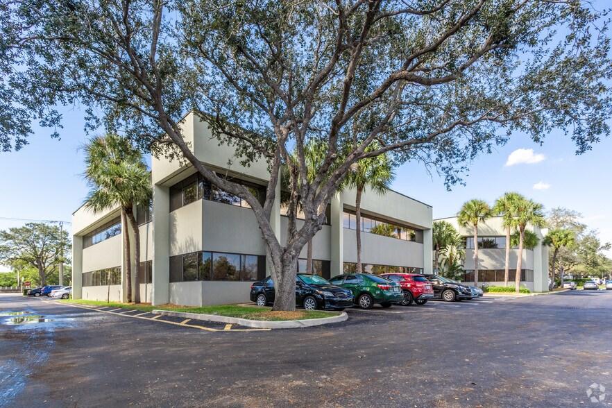 Primary Photo Of 14645 NW 77th Ave, Miami Lakes Office For Lease