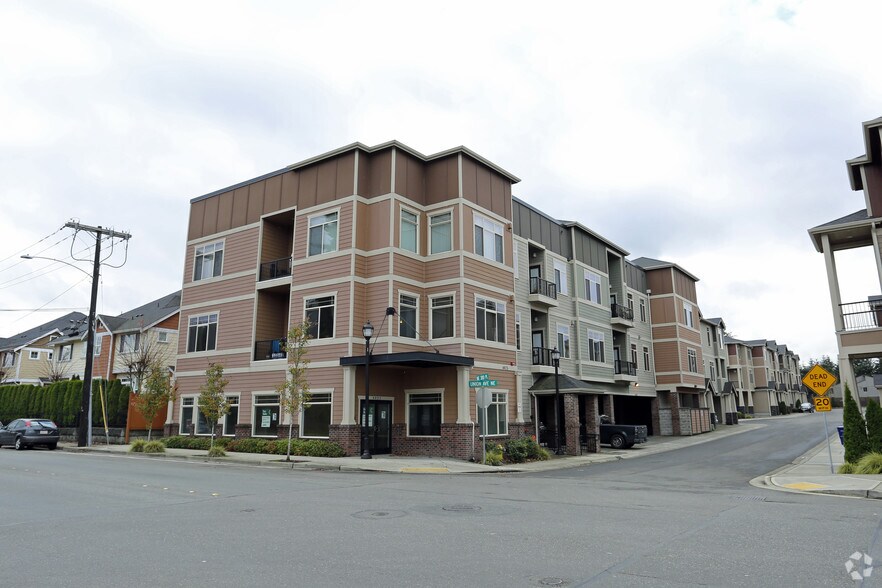 More Photos Of 4020-4025 NE 3rd Pl, Renton Storefront For Sale