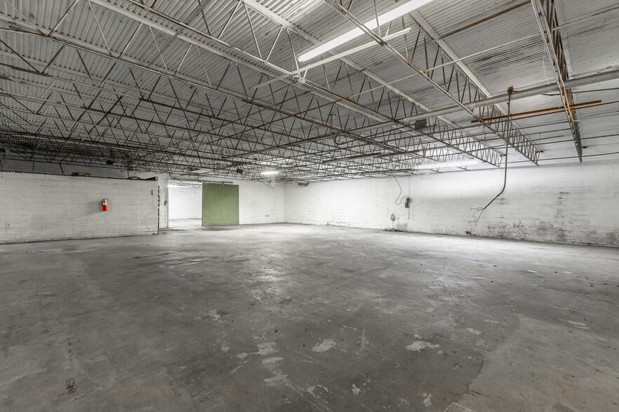 More Photos Of 360 Carbondale Rd SW, Dalton Warehouse For Lease