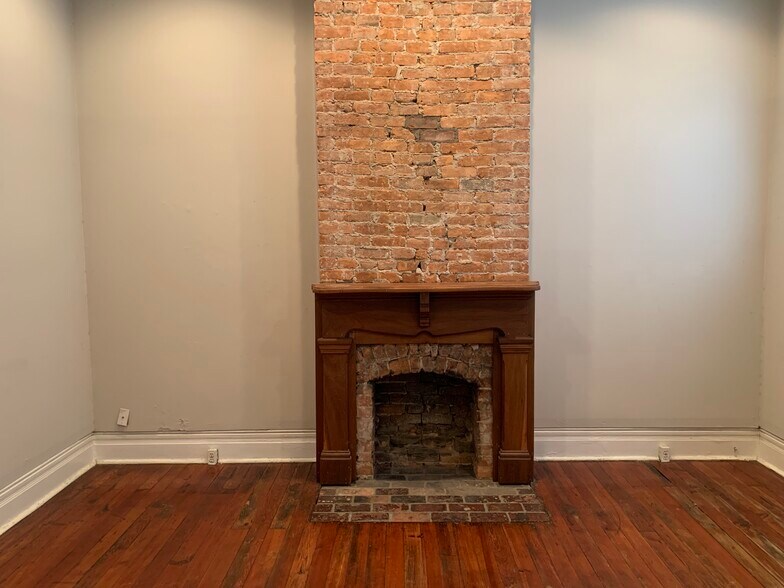 More Photos Of 1120 3rd Ave S, Nashville General Retail For Sale