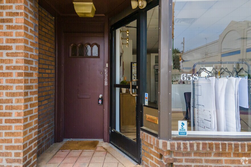 More Photos Of 658 W Lancaster Ave, Bryn Mawr Storefront Retail Residential For Lease