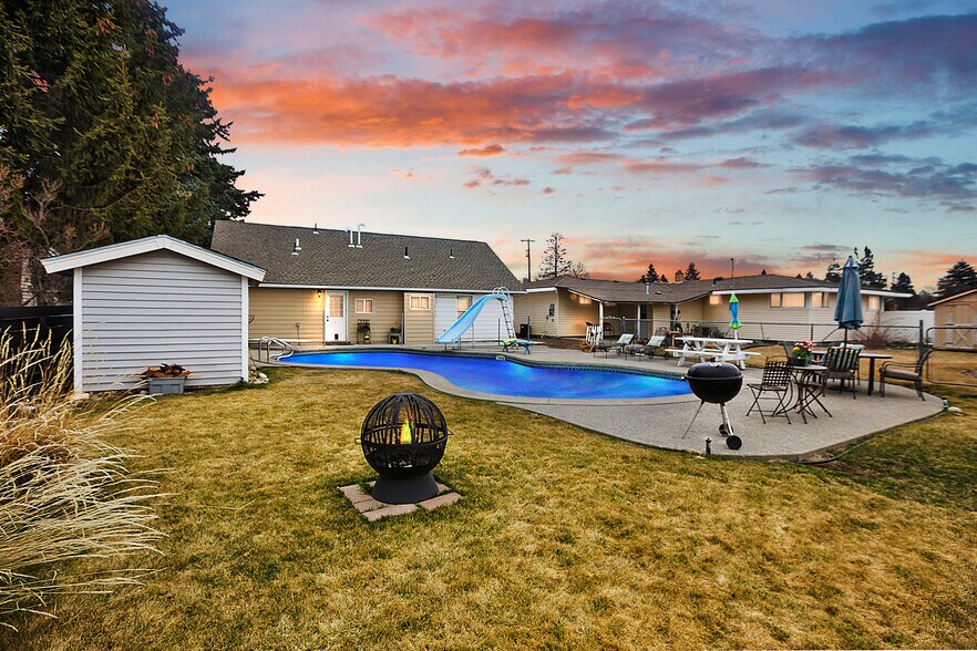 More Photos Of 101 N Evergreen Rd, Spokane Office For Lease