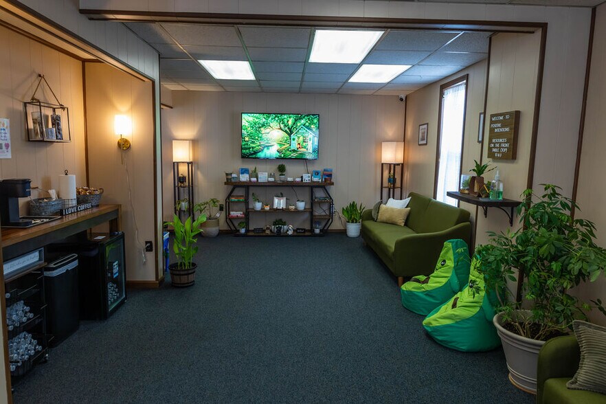 More Photos Of 811 Monroe St, Stroudsburg Office Residential For Lease