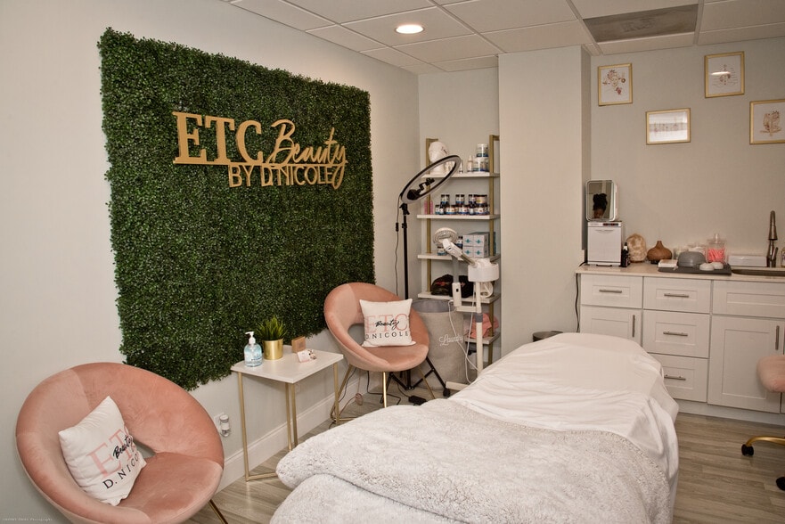 More Photos Of 85 SW 5th Ave, Delray Beach Office For Lease