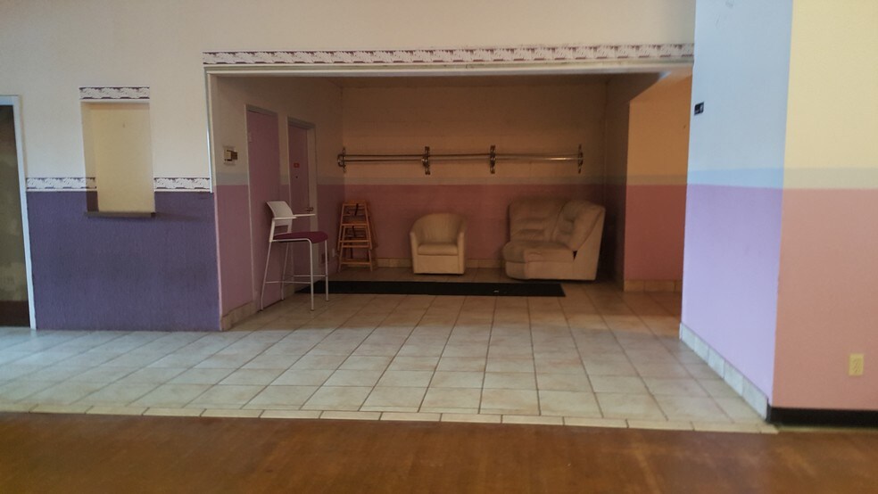 More Photos Of 7897 Taft St, Merrillville Lodge Meeting Hall For Lease