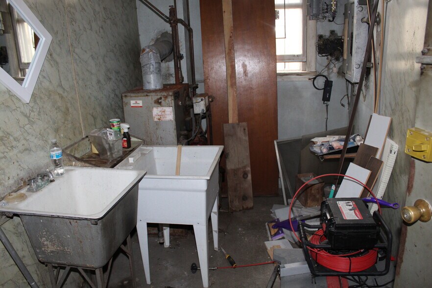 More Photos Of 5112 Umbria St, Philadelphia Light Manufacturing For Lease