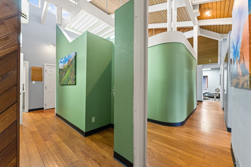 More Photos Of 3225 W Carefree Cir, Colorado Springs Medical For Sale