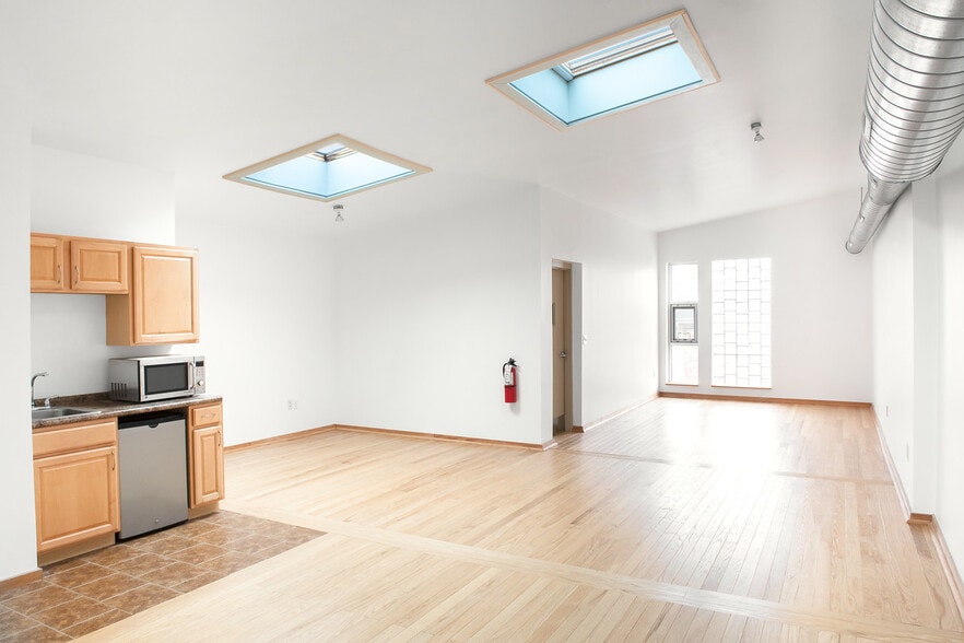 More Photos Of 282 Morewood Ave, Pittsburgh Loft Creative Space For Lease