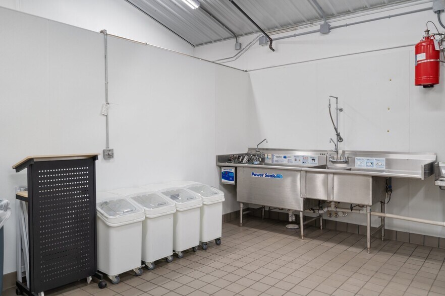 More Photos Of 8123 S Lecanto Hwy, Lecanto Restaurant For Sale