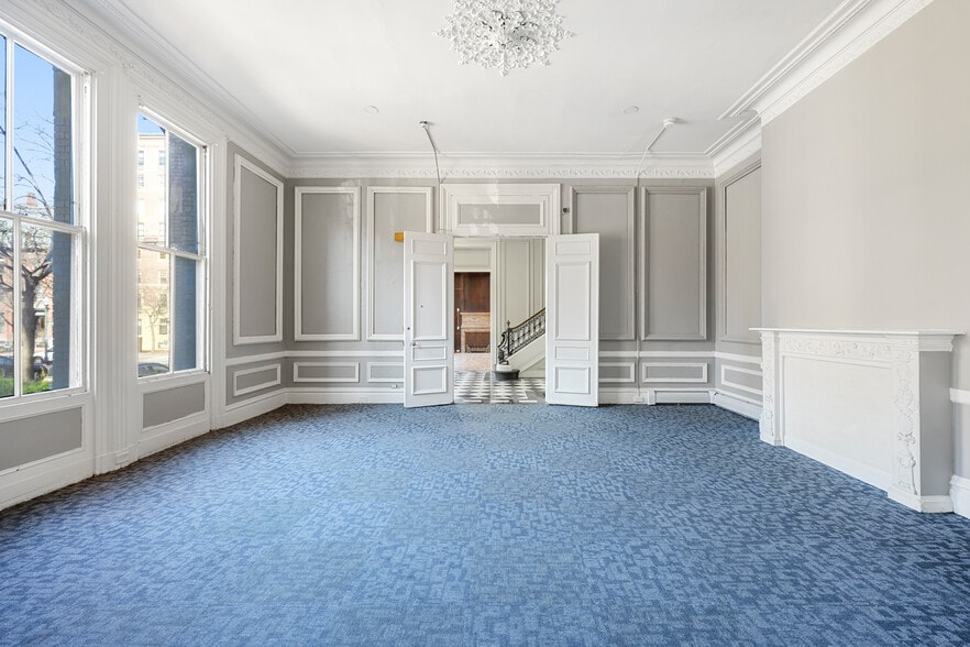 More Photos Of 164 Marlborough St, Boston Dormitory For Sale