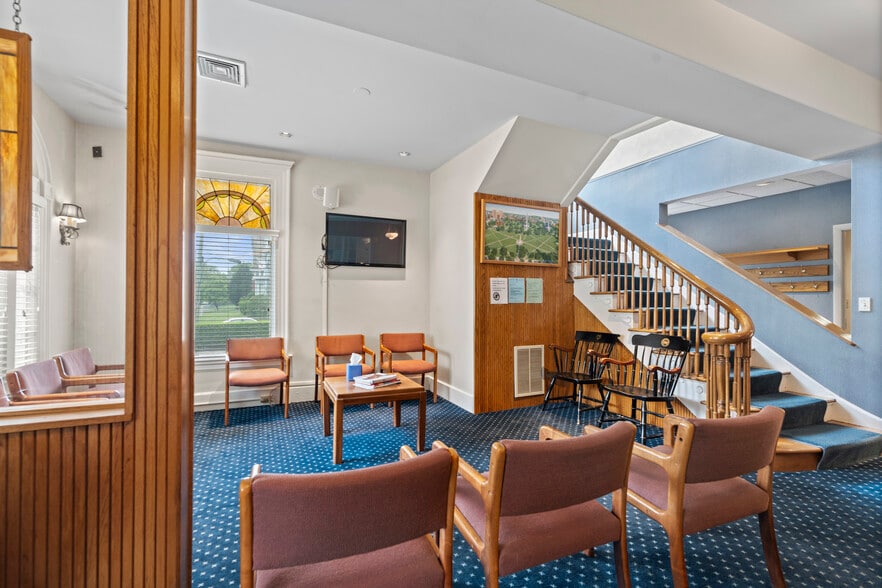 More Photos Of 1481 Chapel St, New Haven Office For Sale