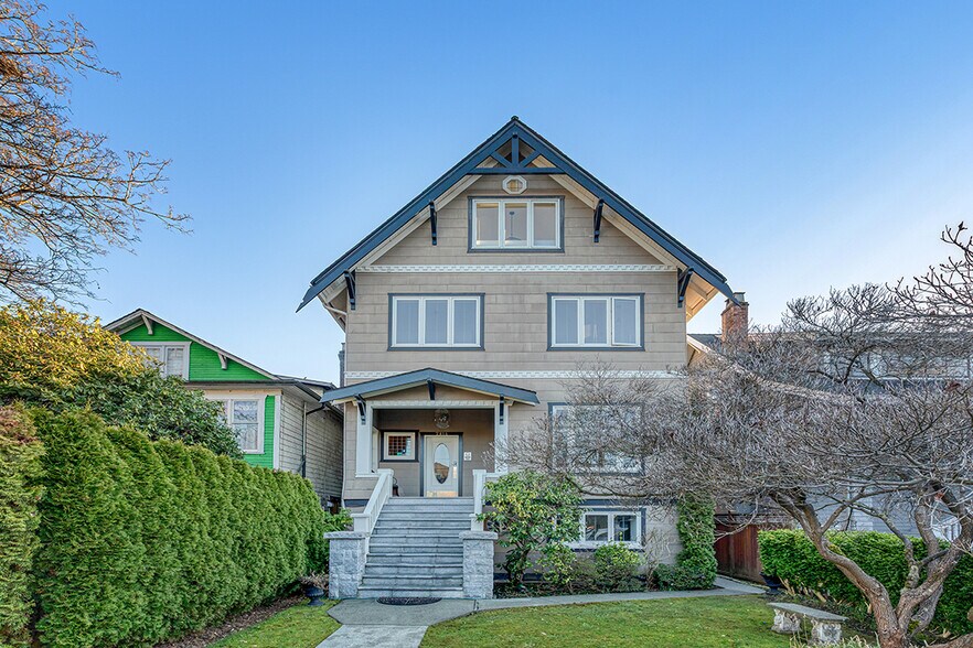 Primary Photo Of 2814 3rd Av W, Vancouver Hospitality For Sale