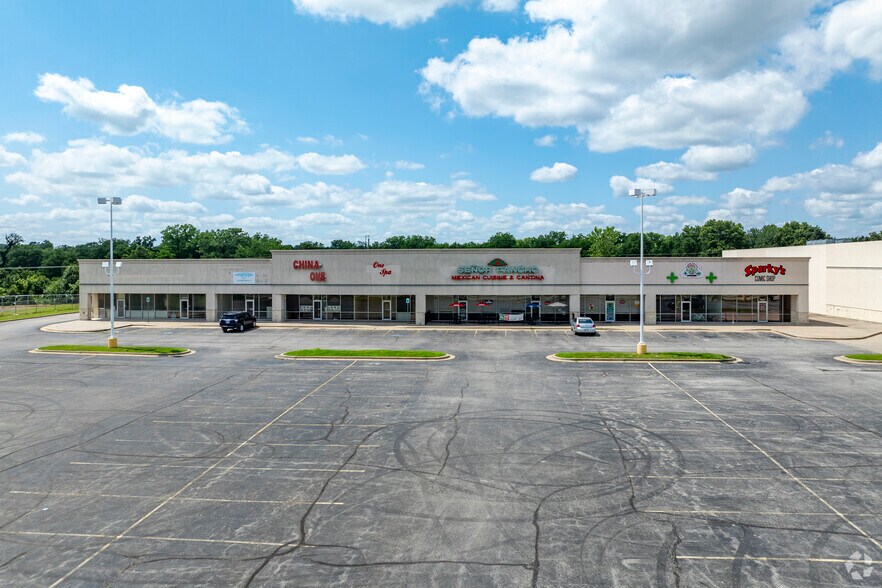 More Photos Of 2400-2500 N Highway 66, Catoosa Unknown For Lease