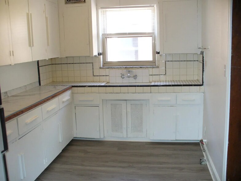 More Photos Of 4494-96 W Jefferson Ave, Ecorse Multifamily For Sale