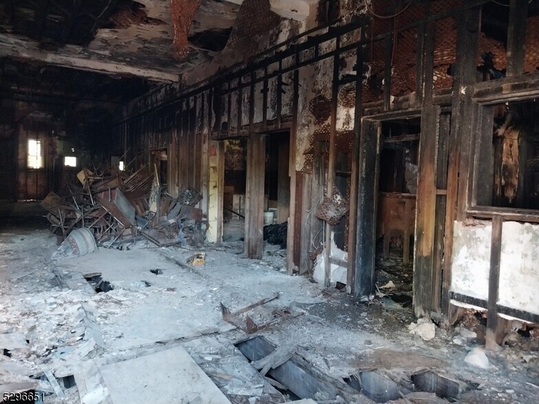 More Photos Of 772 Martin Luther King Jr Blvd, Newark Religious Facility For Sale