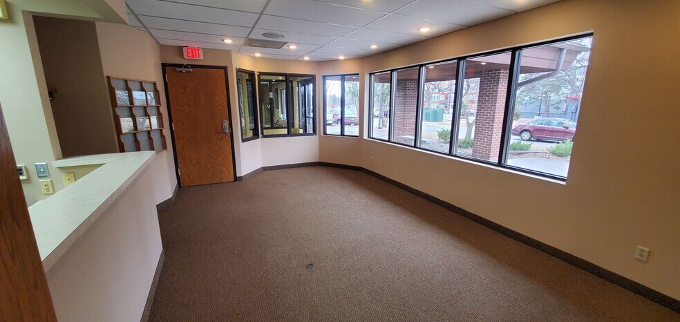More Photos Of 1260 County Road E W, Arden Hills Medical For Lease