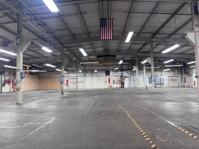 More Photos Of 200 W 8th St, Lansdale Manufacturing For Lease