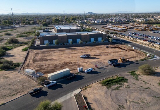 More Photos Of 625 E Iris Pl, Chandler Warehouse For Lease